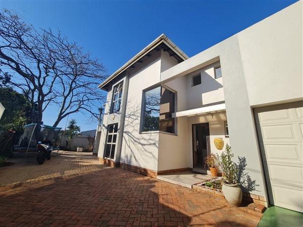 4 Bedroom Property for Sale in Sunningdale Western Cape